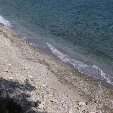 Δωμάτια Κόκκινος Πύργος Plomari Exterior foto
