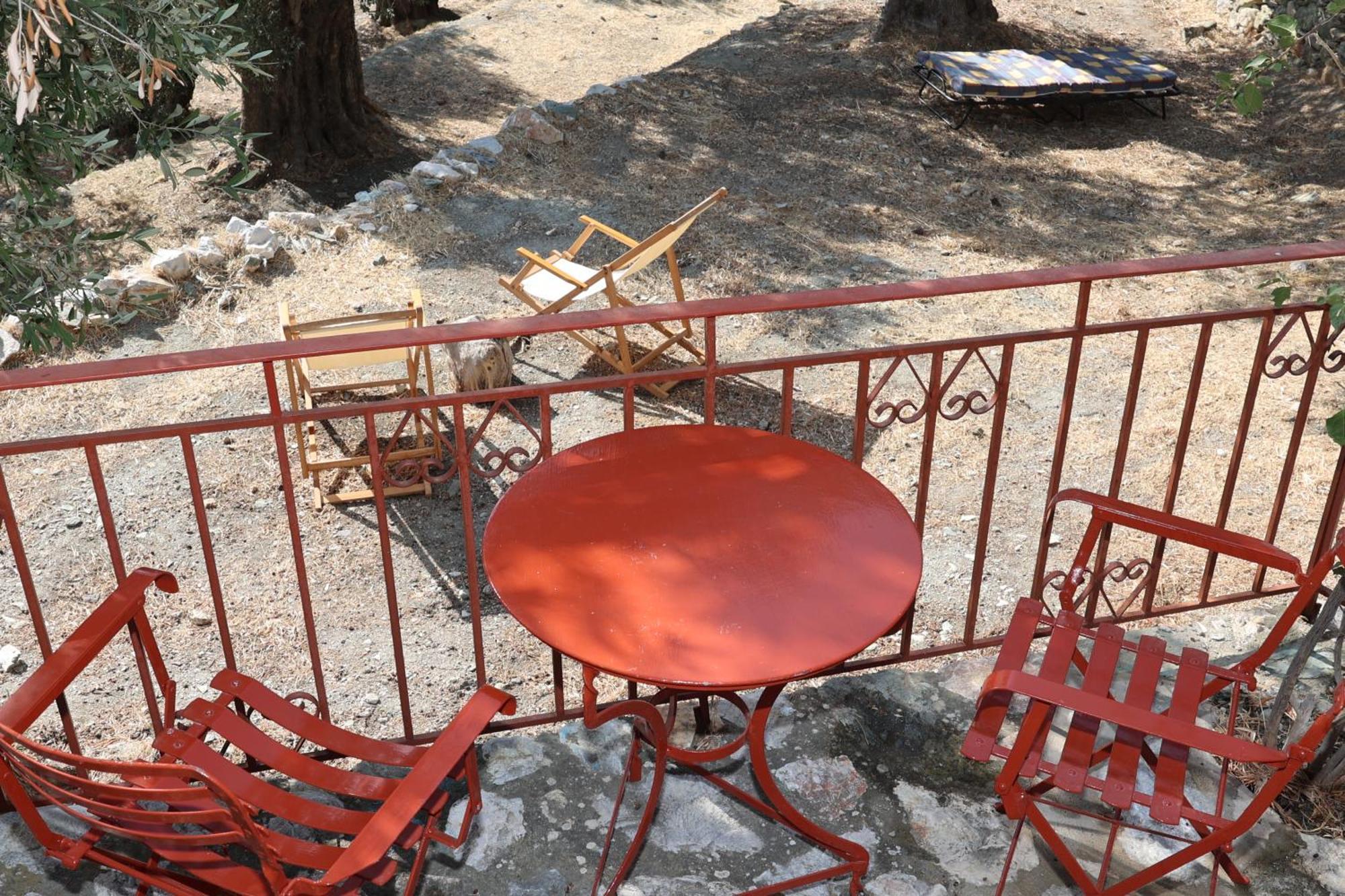 Δωμάτια Κόκκινος Πύργος Plomari Exterior foto