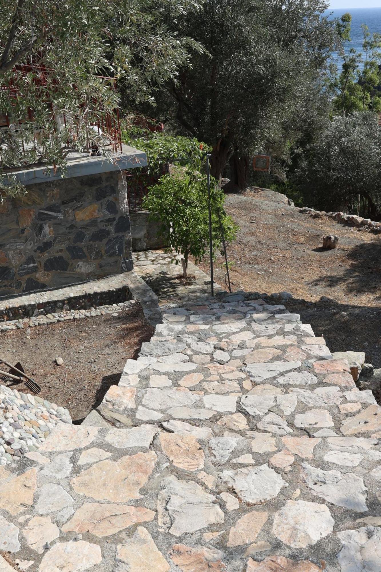 Δωμάτια Κόκκινος Πύργος Plomari Exterior foto