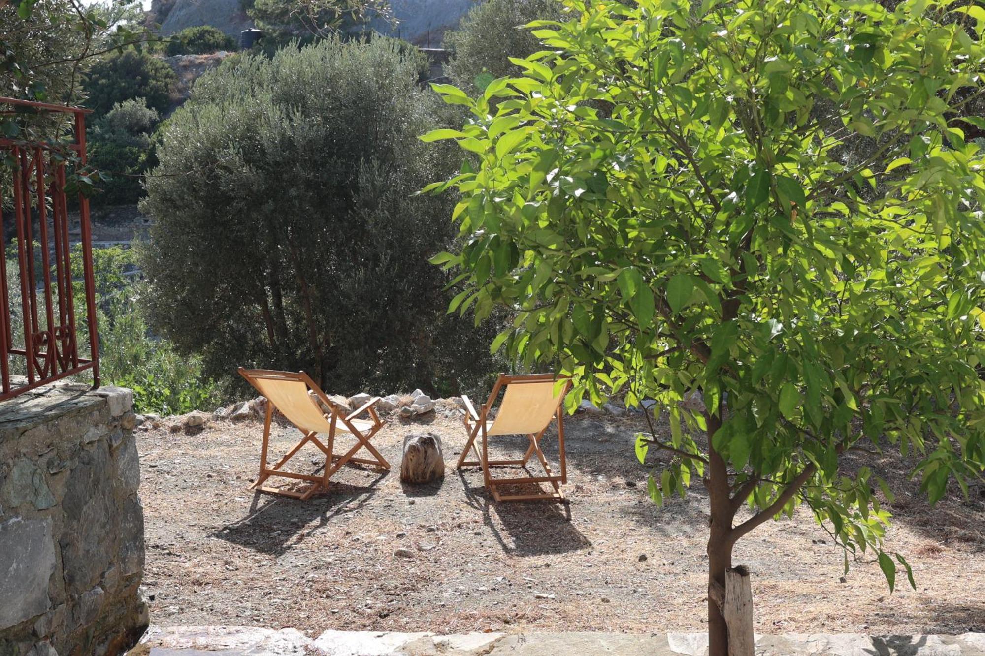 Δωμάτια Κόκκινος Πύργος Plomari Exterior foto